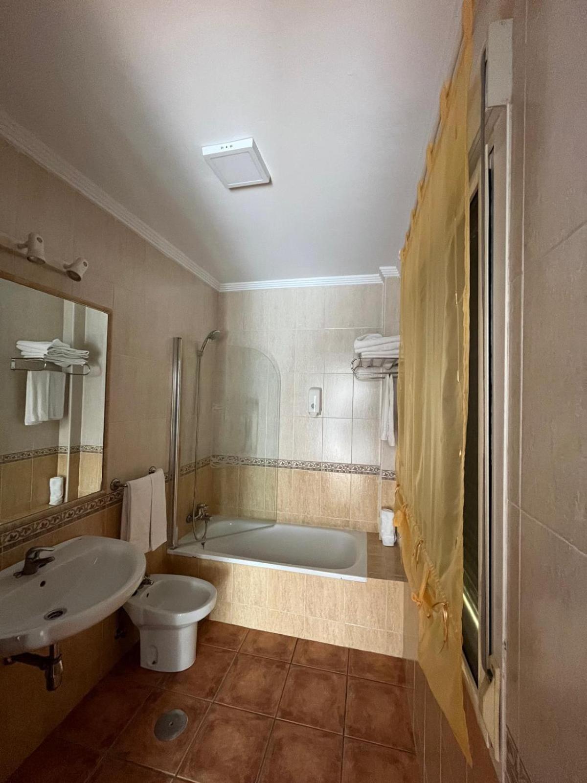 Apartamentos Turisticos Paraiso Andaluz Исла Кристина Екстериор снимка